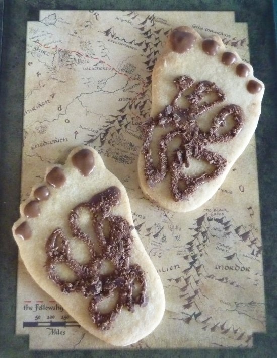 Hairy Hobbit feet cookies recipe for Halloween and fantasy parties Lord of the Rings Bilbo Frodo Baggins Lord of the Rings inspired Hobbit feet foot cookie recipe tutorial how to craft