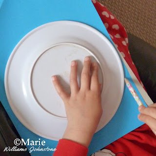 draw around circular object such as a plate