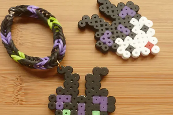 Maleficent Rainbow Loom Bands Bracelet Tutorial