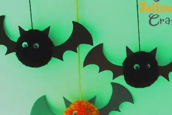 Bat Pom Pom Craft Tutorial and Free Template